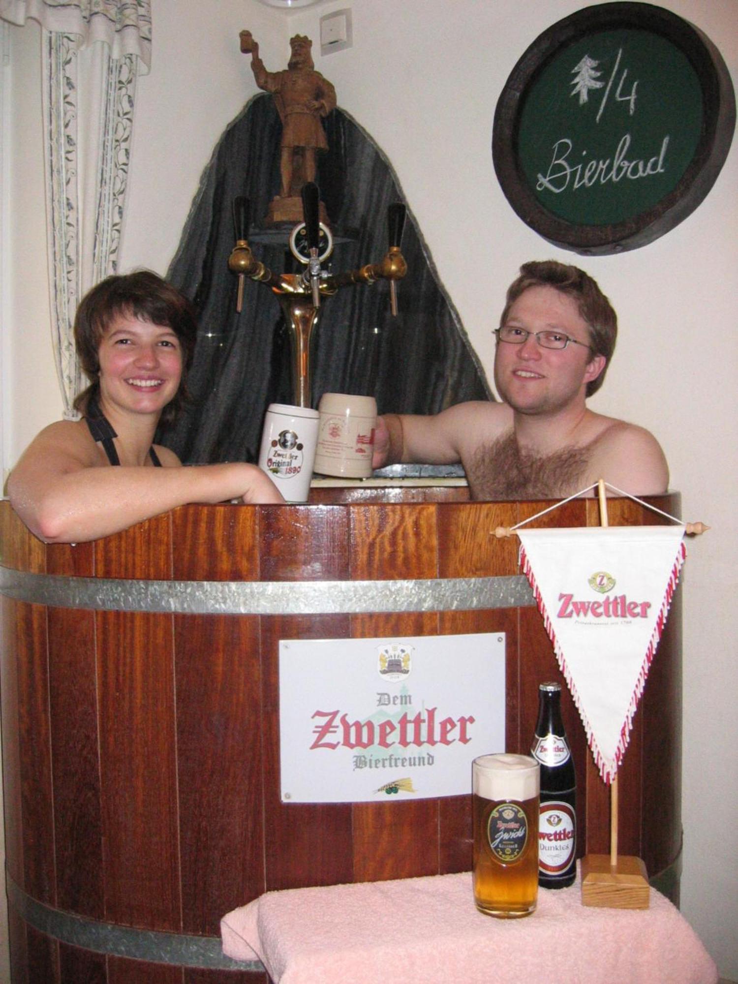 Hotel Gasthof Zur Kirche à Kottes Extérieur photo